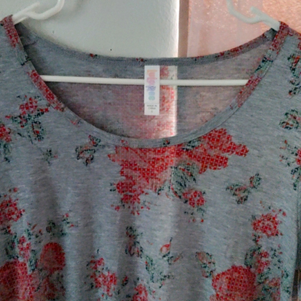 Shirt - Picture 2 of 4